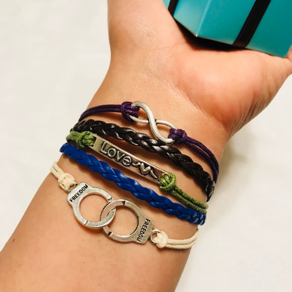 Freedom Chic Leather Bracelet